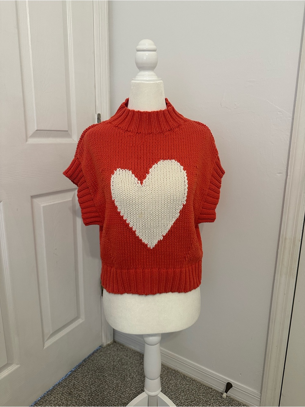 Heart Knit Short-Sleeve Cropped Sweater